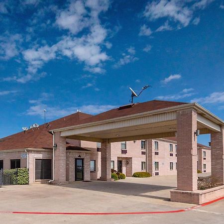 Red Roof Inn Fort Worth - Saginaw Extérieur photo